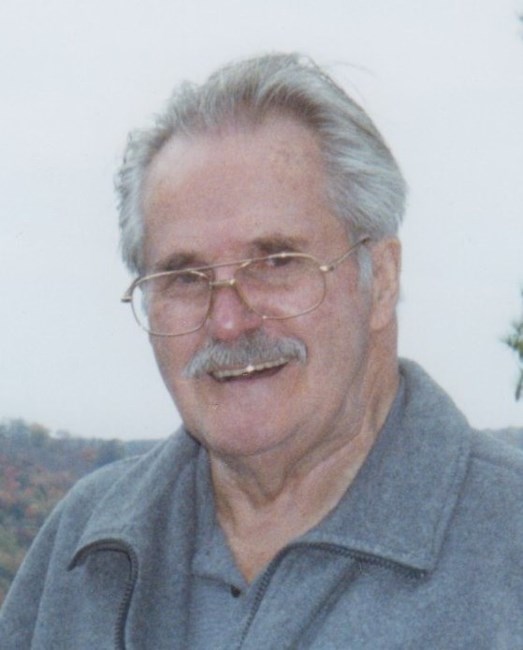 Obituario de Vernon T. Bartholow