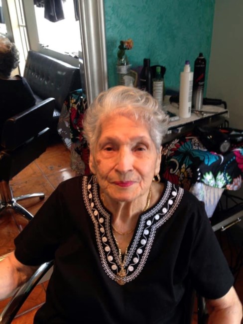 Obituario de Lucy Fuentes Perez