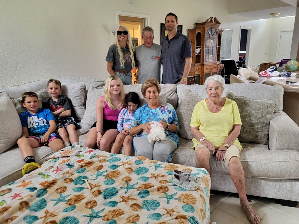 Obituario de Gloria Lapides