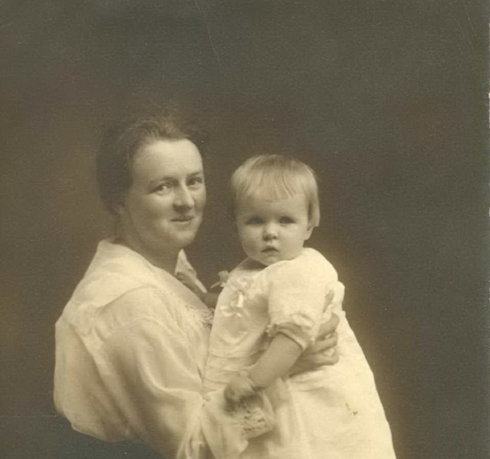 Obituario de Mrs. Cecilia M.  "Cel" Macaulay Murphy