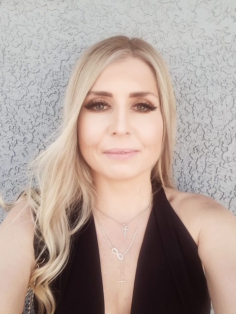 Obituary of Ashley Whitney Decker