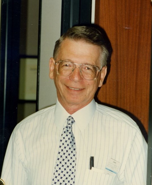 Obituario de Dr. Robert TenEyck Bishop