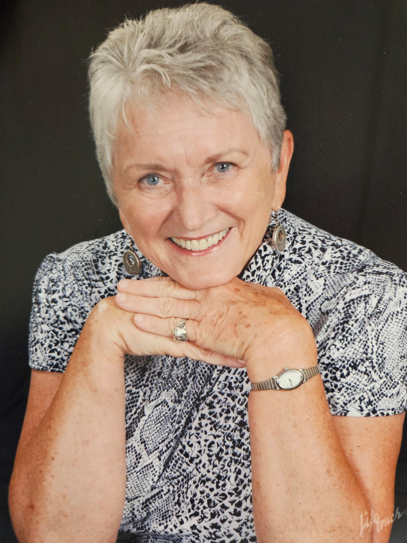 Obituary of Lenore T. Roth