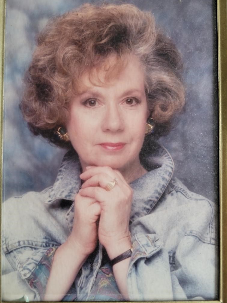 Obituary of Beverly Delores Gurth