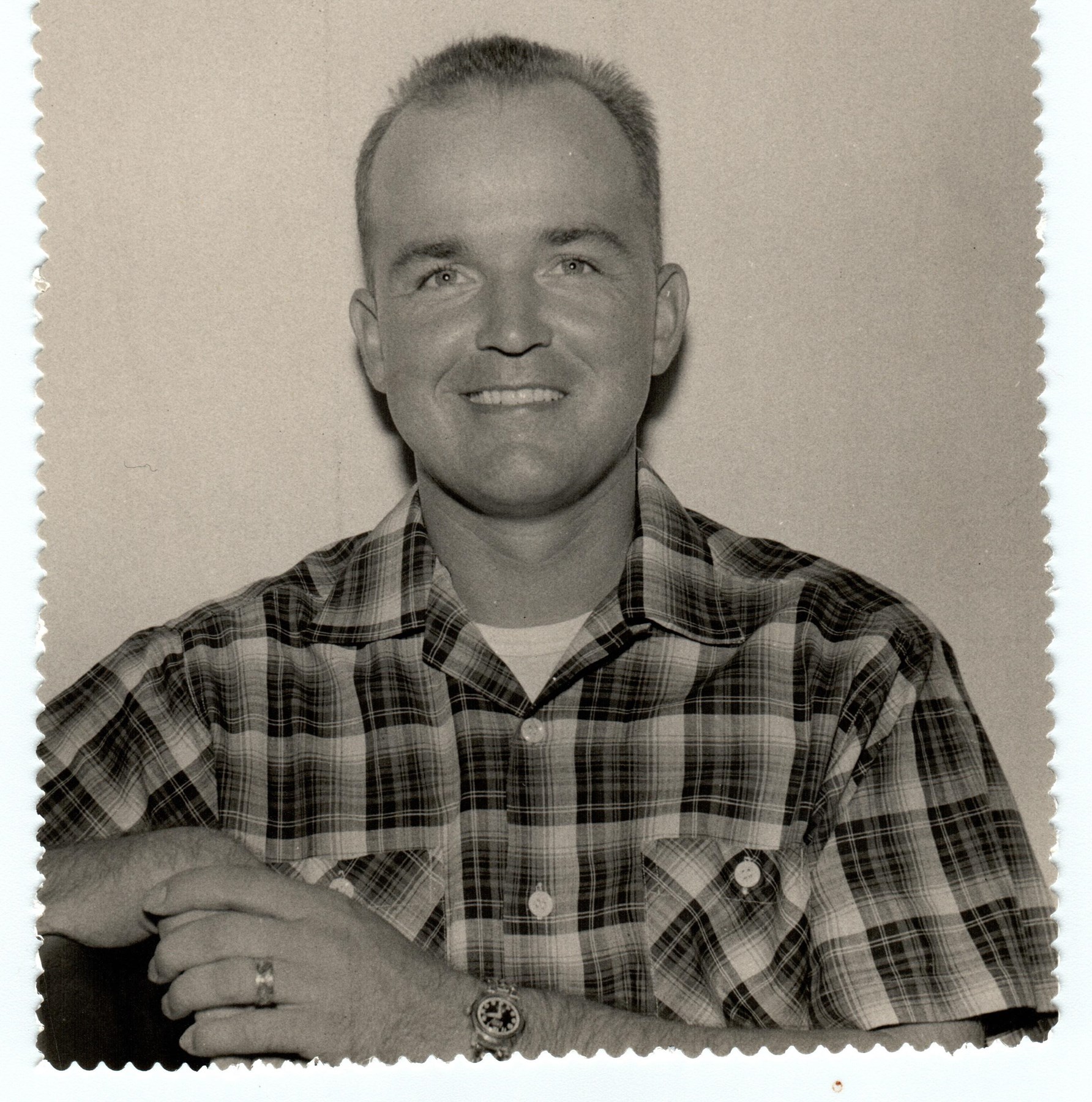 Avis de décès de James H Schuler