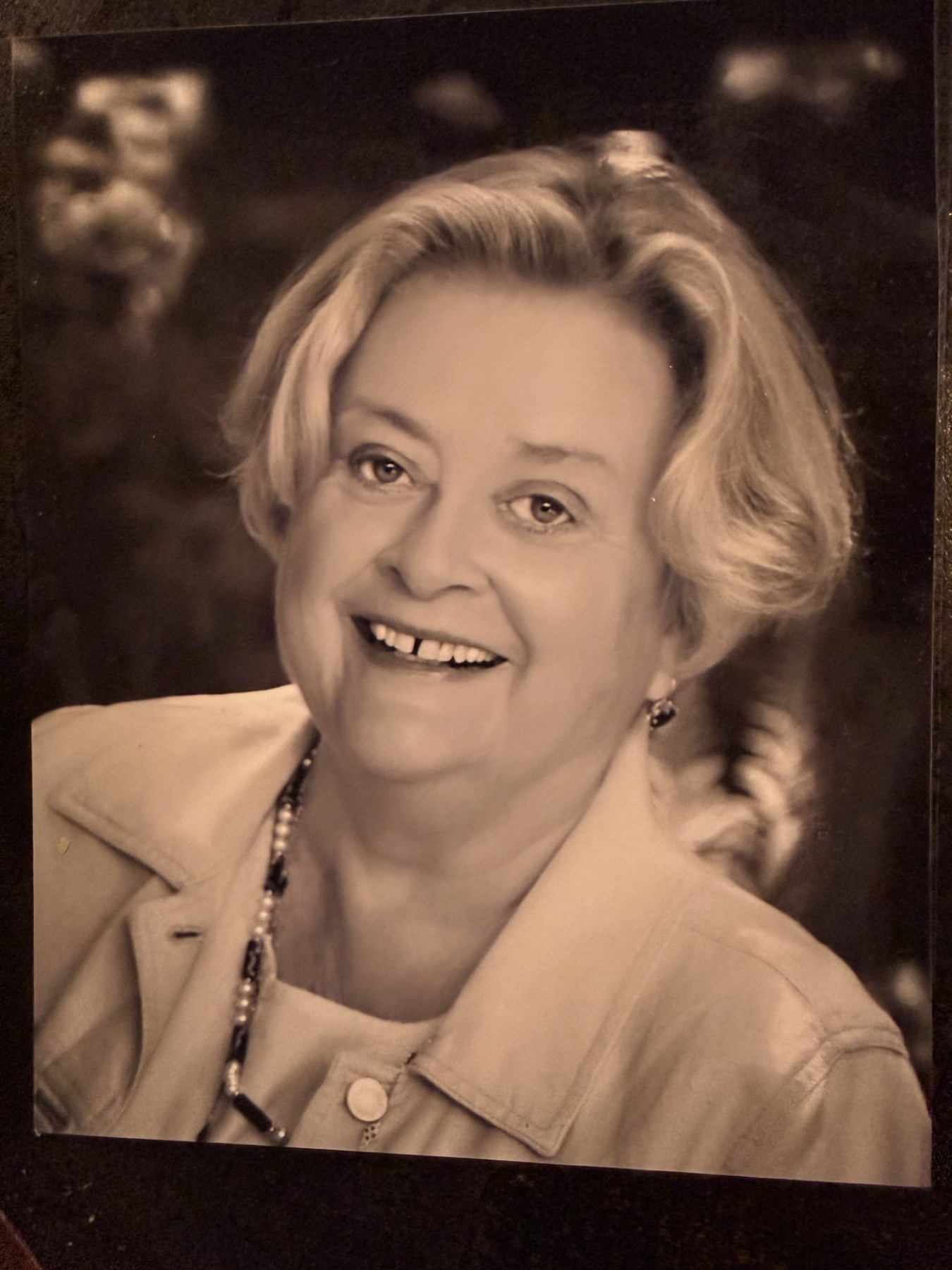 Avis de décès de Beverly Blackwell Loper