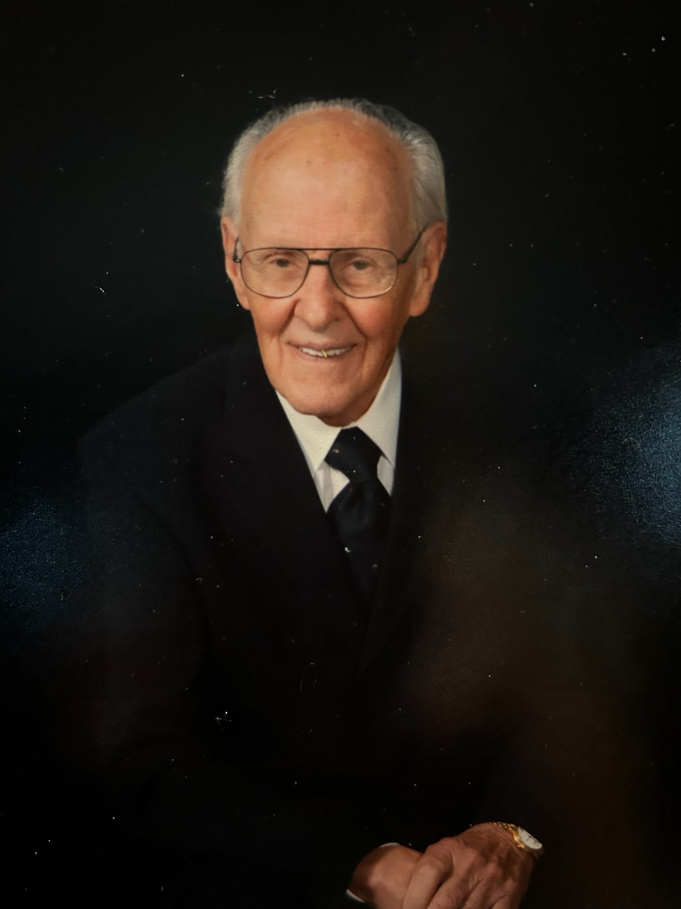 Obituary of Arthur McKenzie