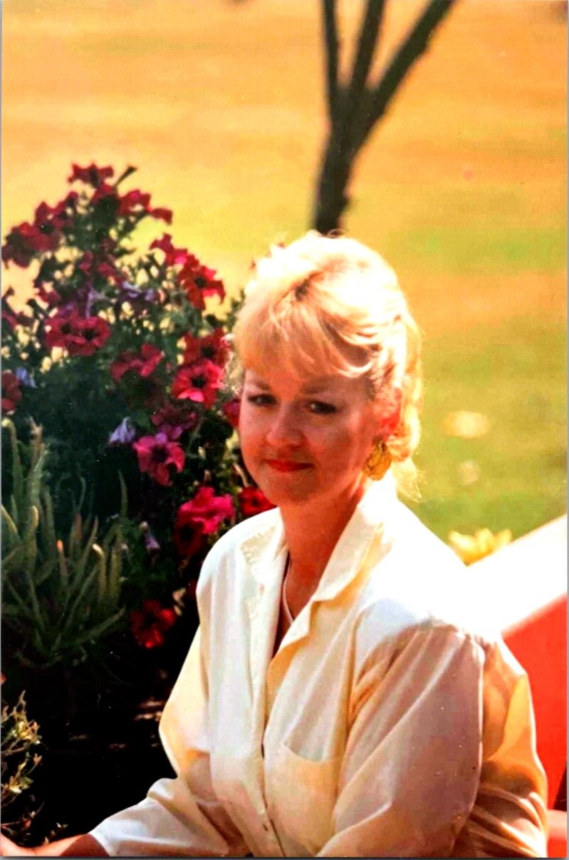 Obituary of Sharoyn Kaye Sawyer