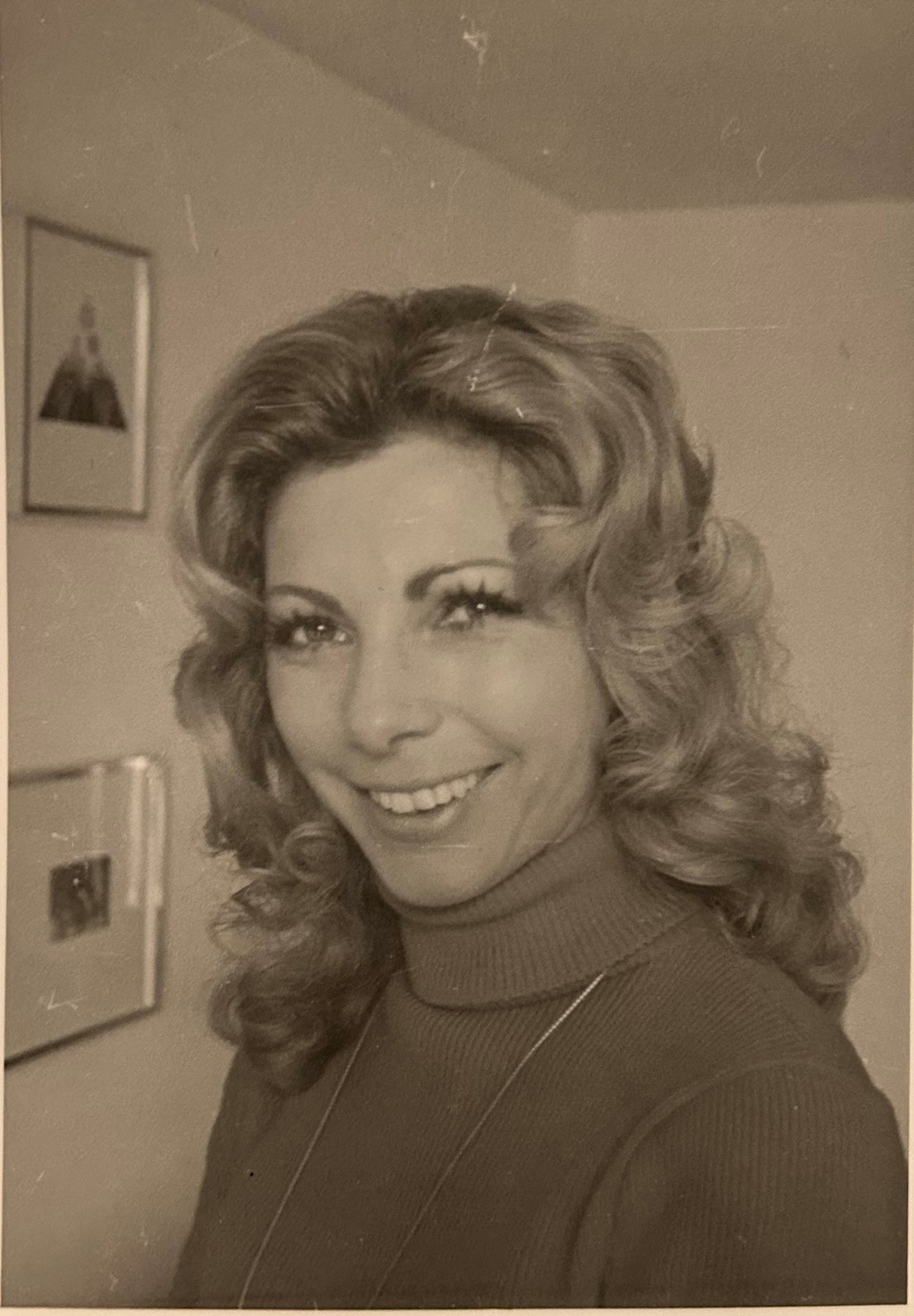 Obituary of Gloria Evelyn Hirsch-Capelle