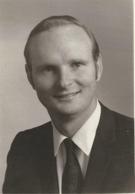 Obituario de Charles Edwin Gilkey