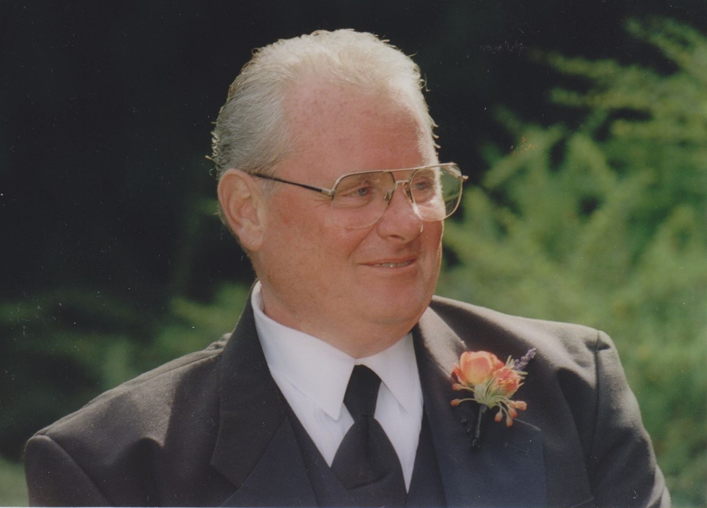 Obituary of Barry Thomas Wines