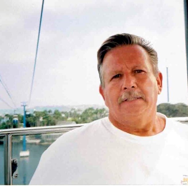 Obituary of Robert Tomee Robbins
