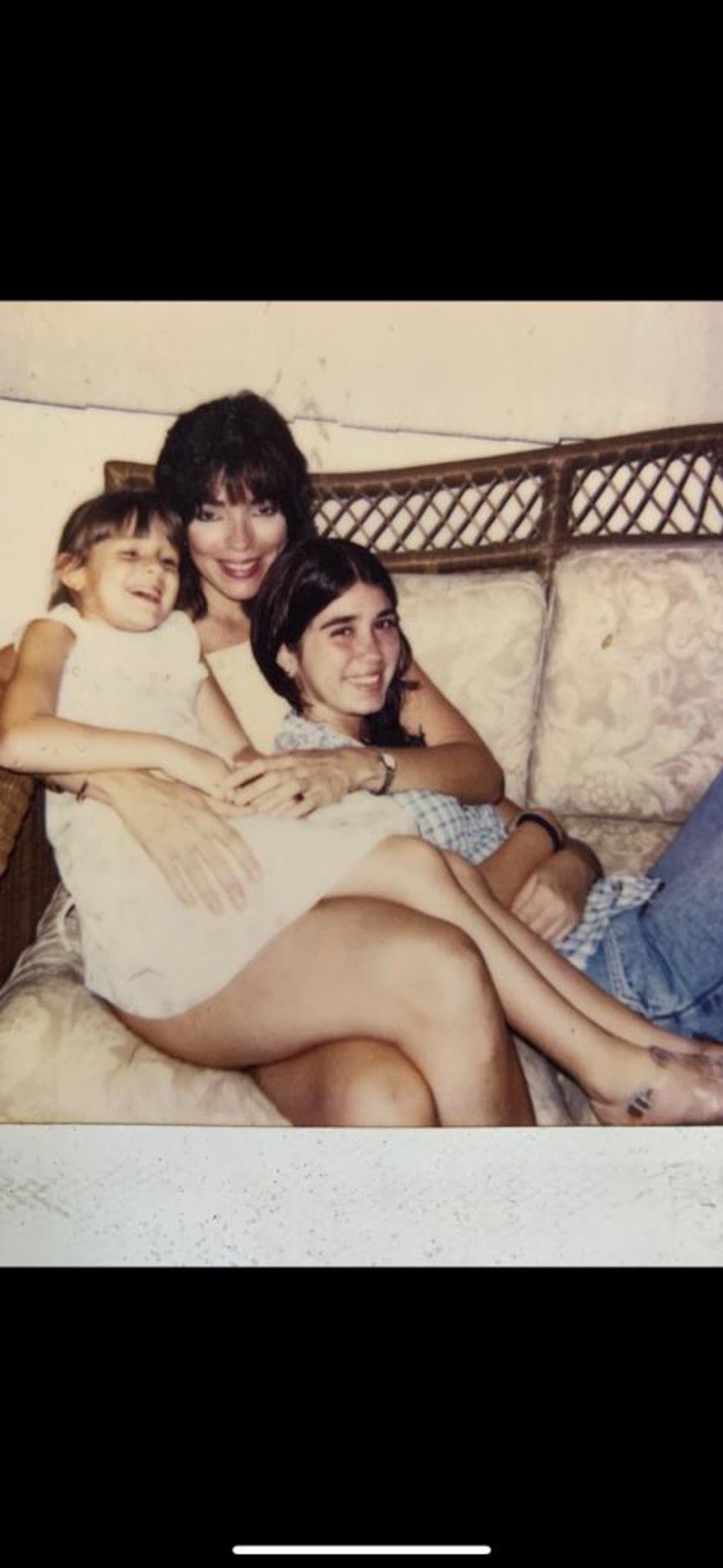 Obituary of Dra. Ana H. Vidal Cardona "Annie"