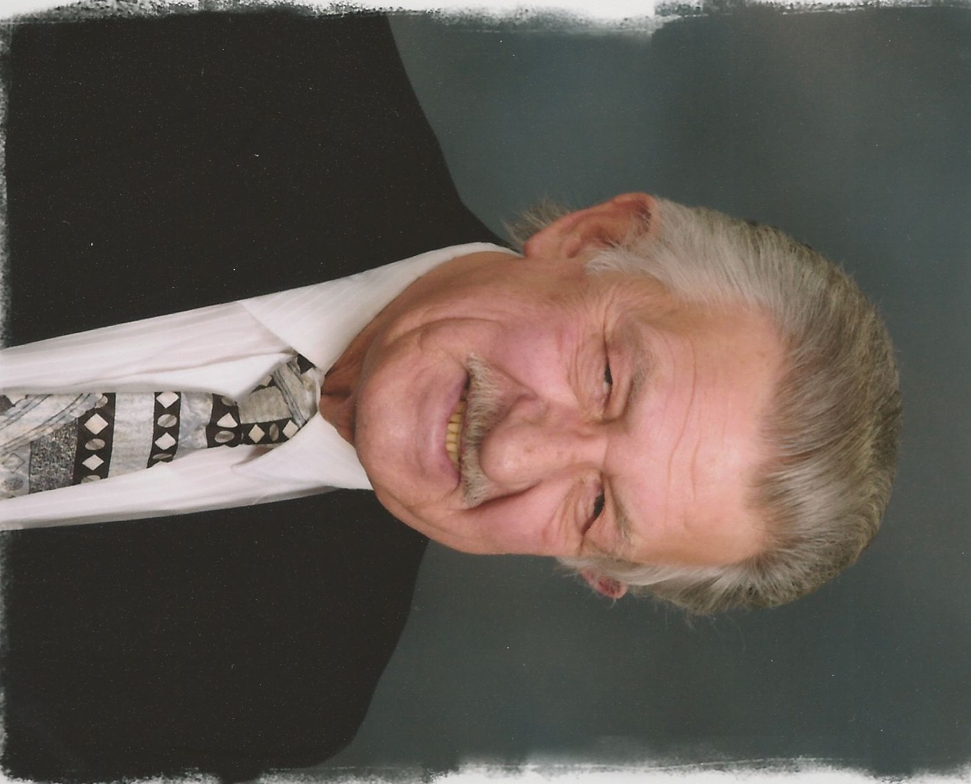 Obituary of Charles S. Kwiat Kowski, Jr.