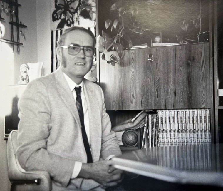 Obituary of Frank Evelyn Edwards