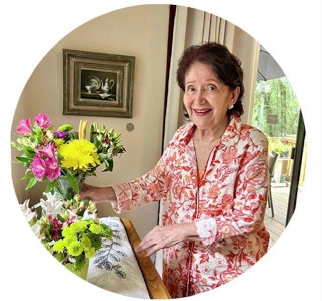 Obituary of Laura R Colón