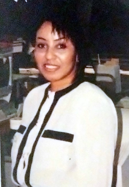 Avis de décès de Carolyn Pearline Huger