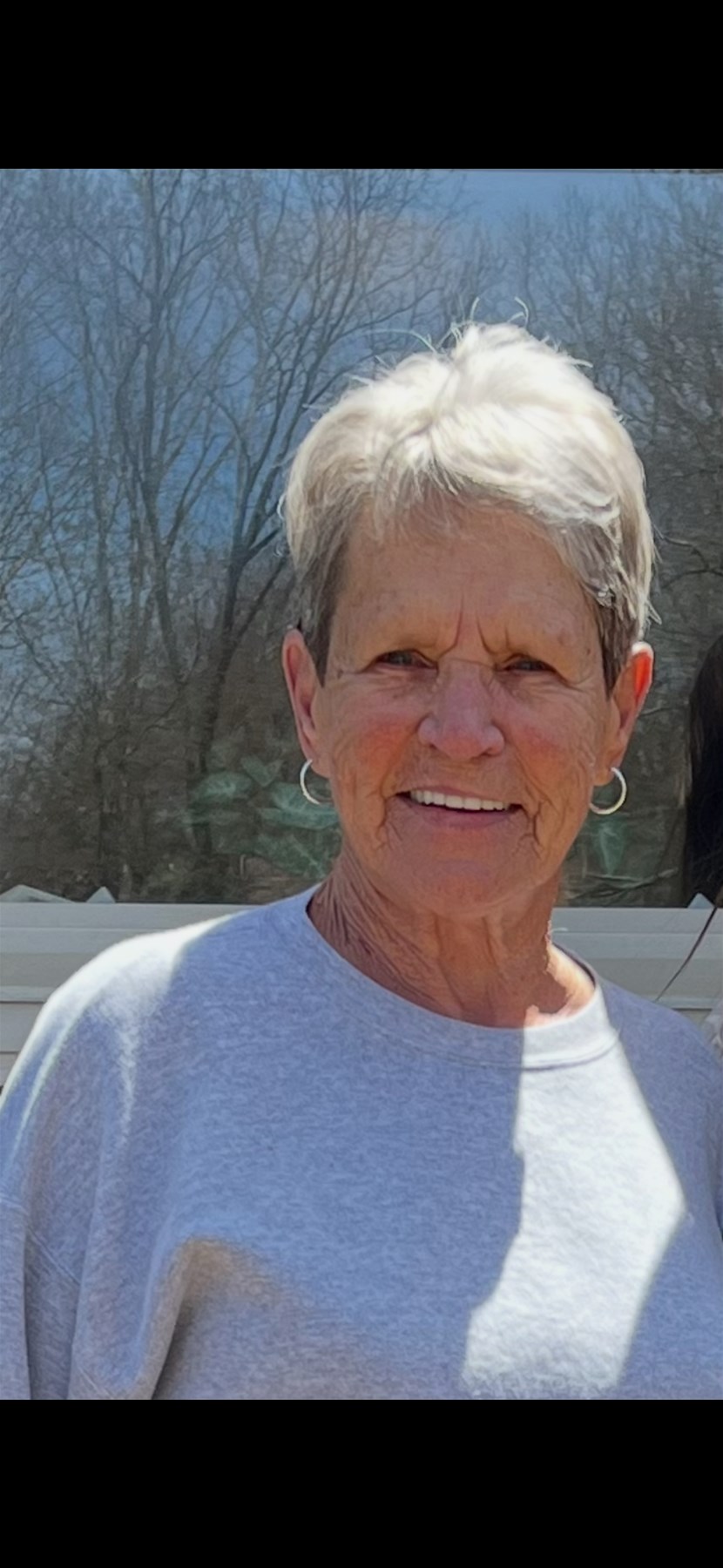 Obituary of Shirley Joann Hoops