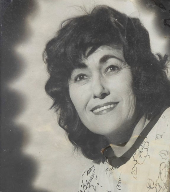 Obituary of Maria Leticia Leon