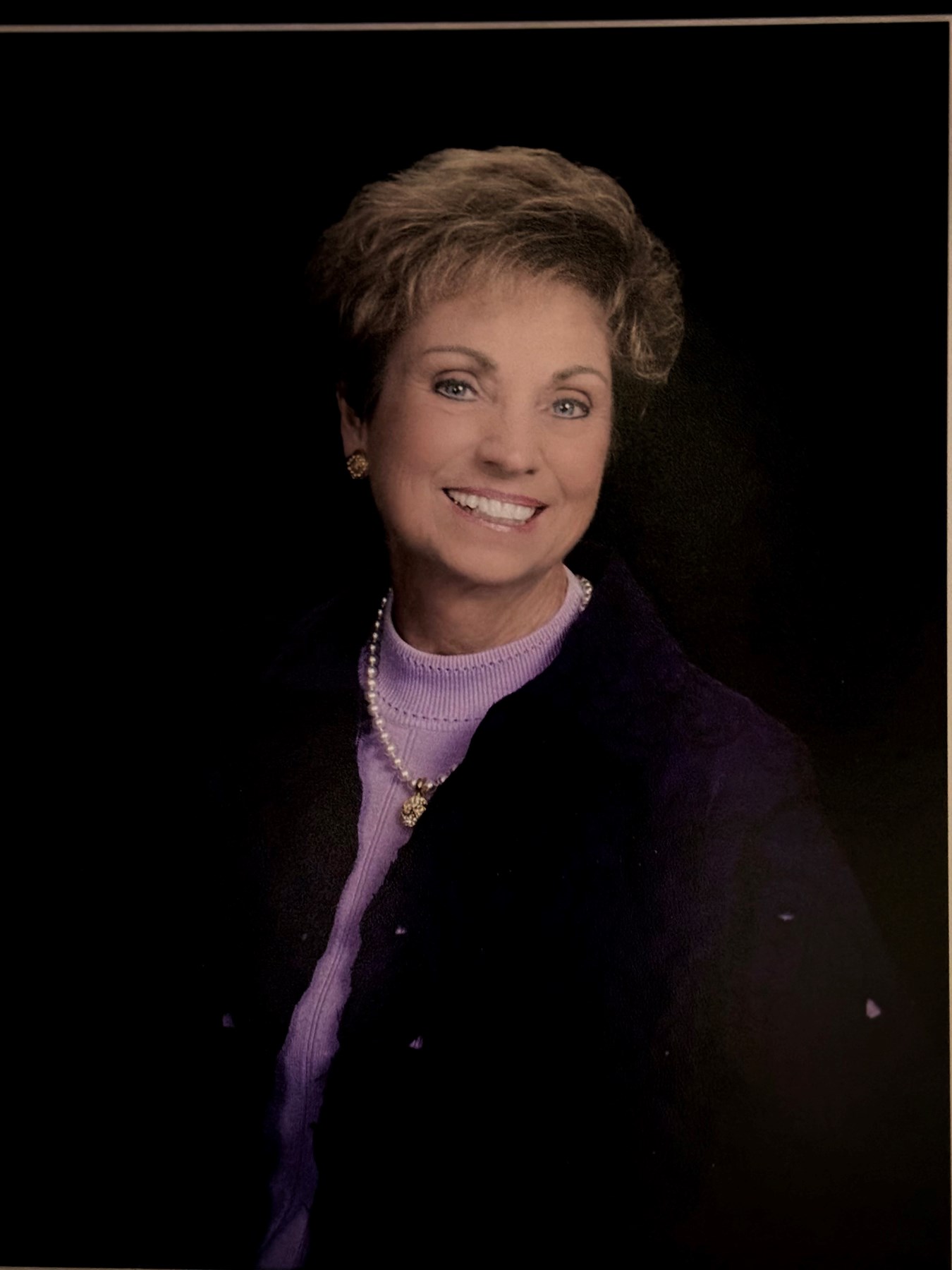 Obituary of Yvonne E. Black Hughes