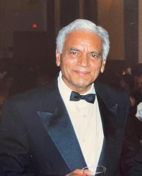 Obituario de Balmukand Kapoor