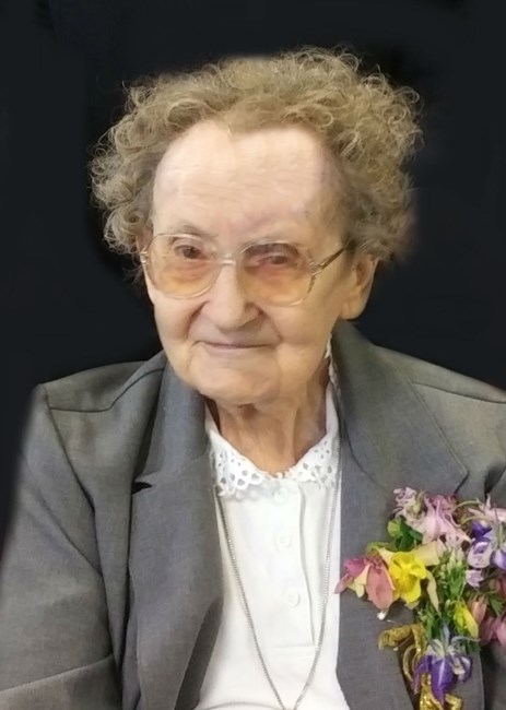 Obituario de Sister Flavia Dampf, S.S.S.