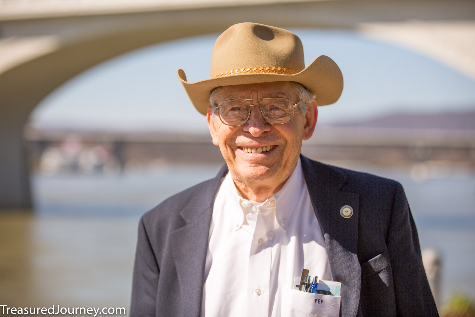 Obituary of Floyd E Flynn