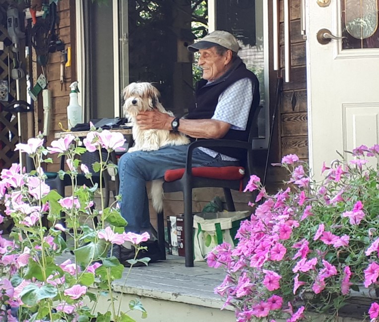 Obituario de Alexander F.R. Schneider