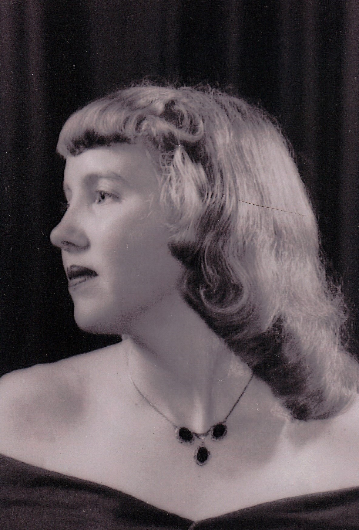 Obituary of Evelyn Maxine Arnold