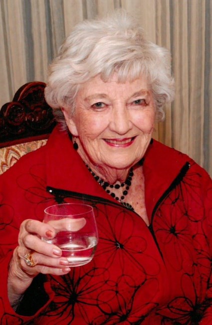 Obituary of Mrs. Dorothy Travis