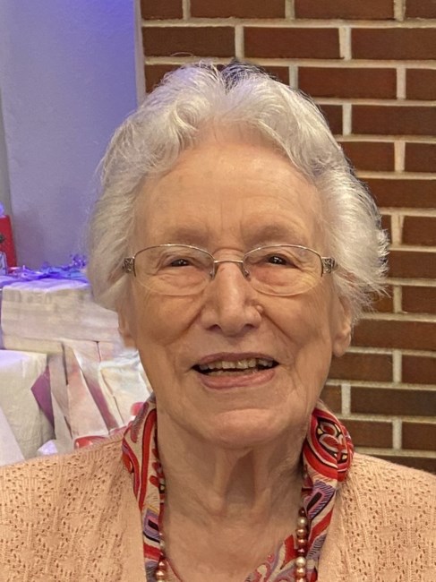 Obituary of Evelyn Cross