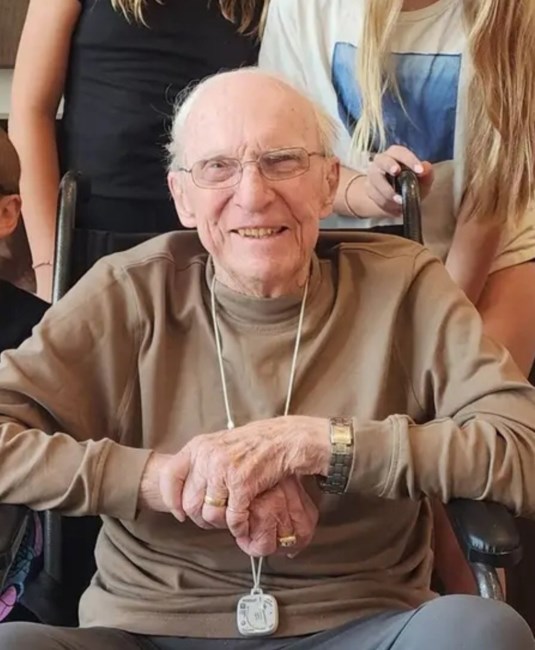 Obituary of Lloyd Jack Russell