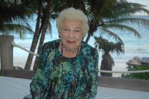 Obituary of Adrienne Hitchcock Weis