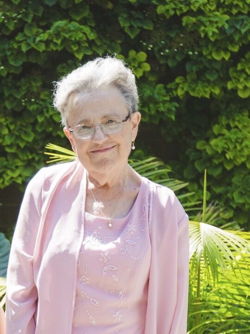 Obituary of Mary Phyllis Hollis Loeppky