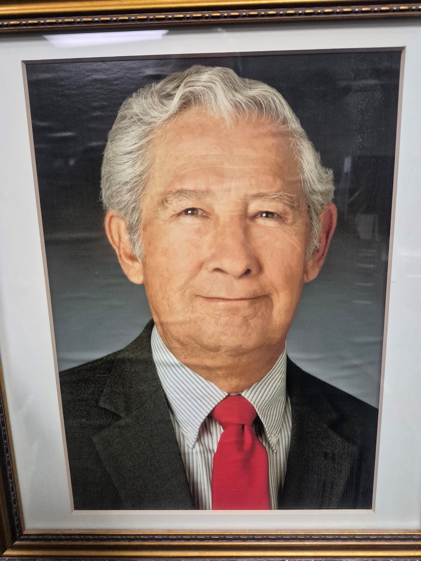 Obituary of Leonard H. Muniz