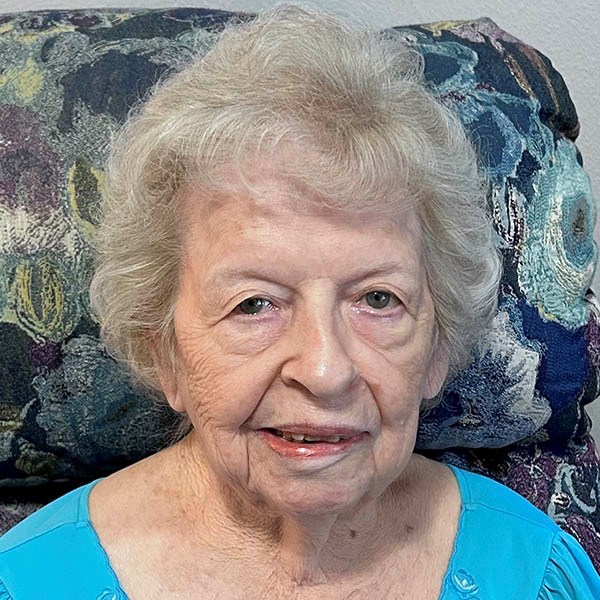 Obituary of Gladys M. Robertson