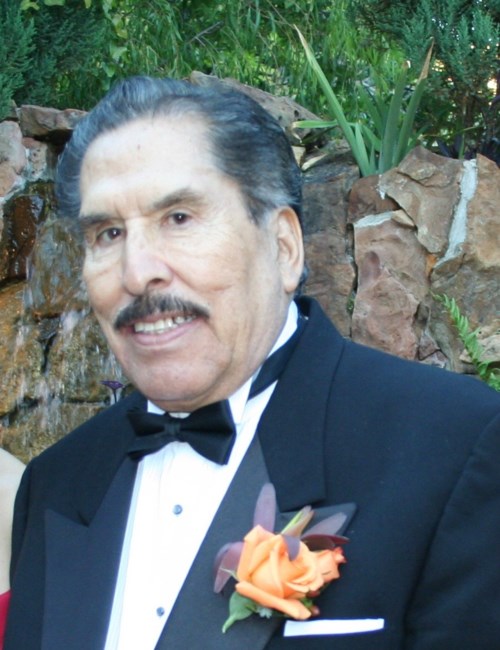 Obituario de Miguel A. Loya