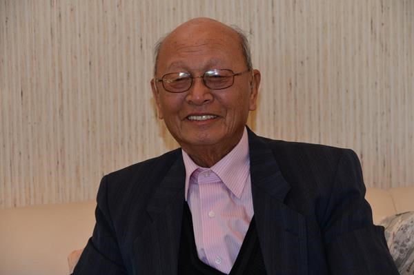 Obituary of Henry H. Huang