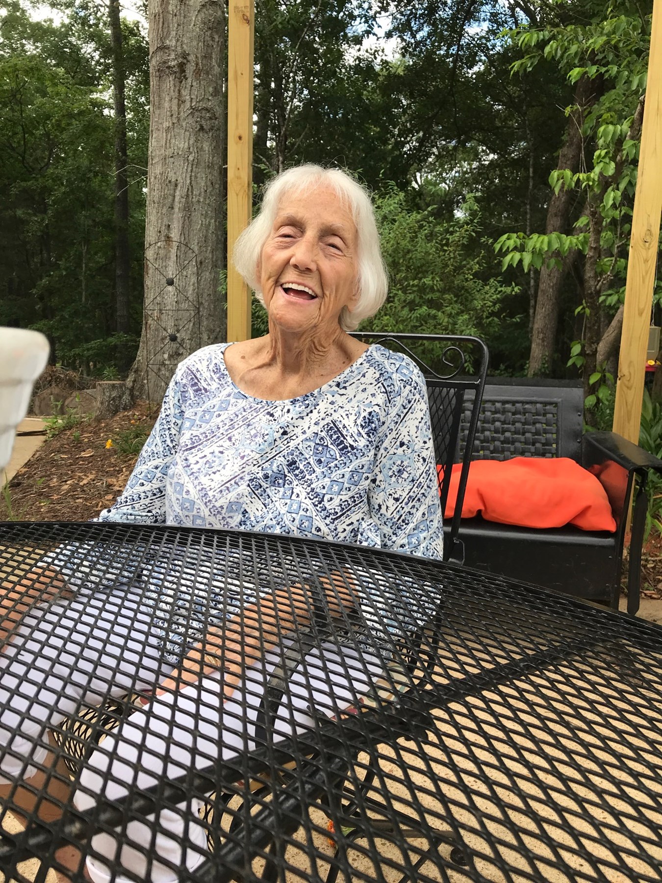 Obituary of LaVelle Moore Hedrick