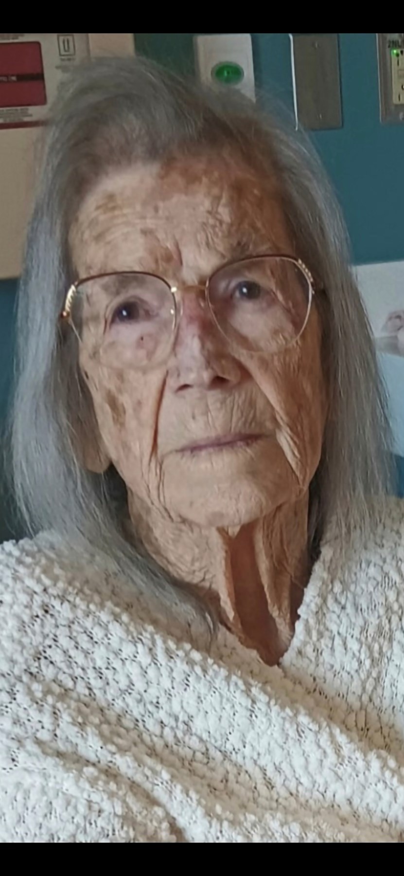 Obituario de Juanita E. Peterson