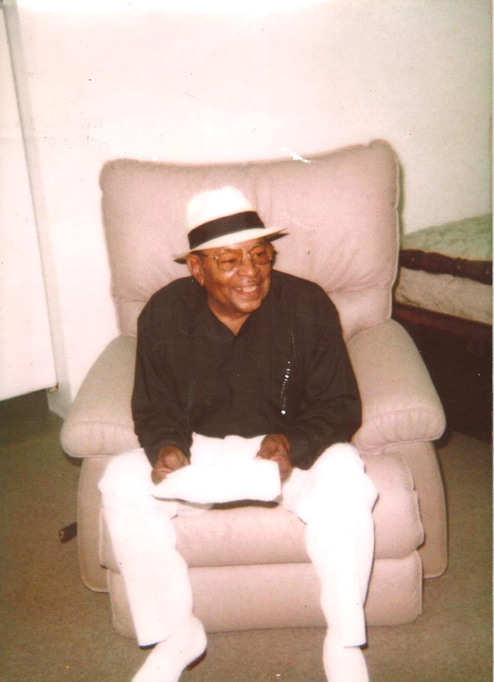 Avis de décès de Mr. L. C. " Anthony Gaines