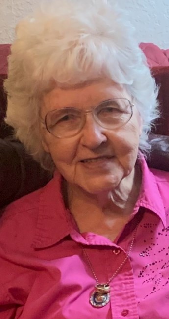 Obituary of Jeanne Estelle Leach