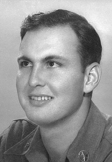 Obituario de August A. Van Jr.