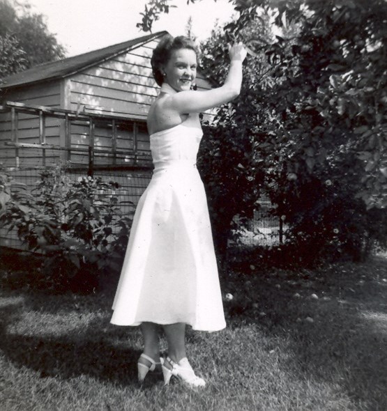 Obituary of Mrs. Dorothy L. Miles