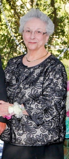 Obituary of AnnMarie Sineni (Scillieri)