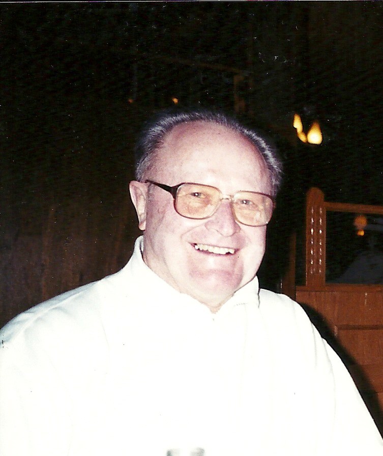 Obituary of Christopher Earll Webb Jr.