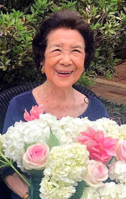 Obituario de Evelyn Kwai Ung Paresa