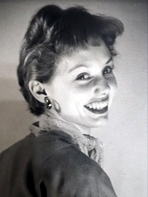 Obituario de Bernice Edna Hoyt