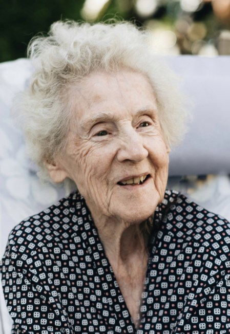 Obituary of Helen Brewer