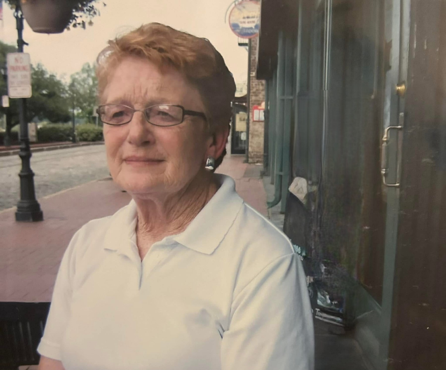 Obituary of Dona Augusta Lane